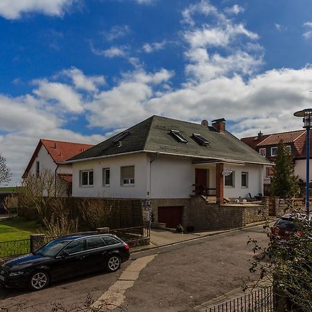 Hotel-Pension Am Rosarium Sangerhausen Exterior photo